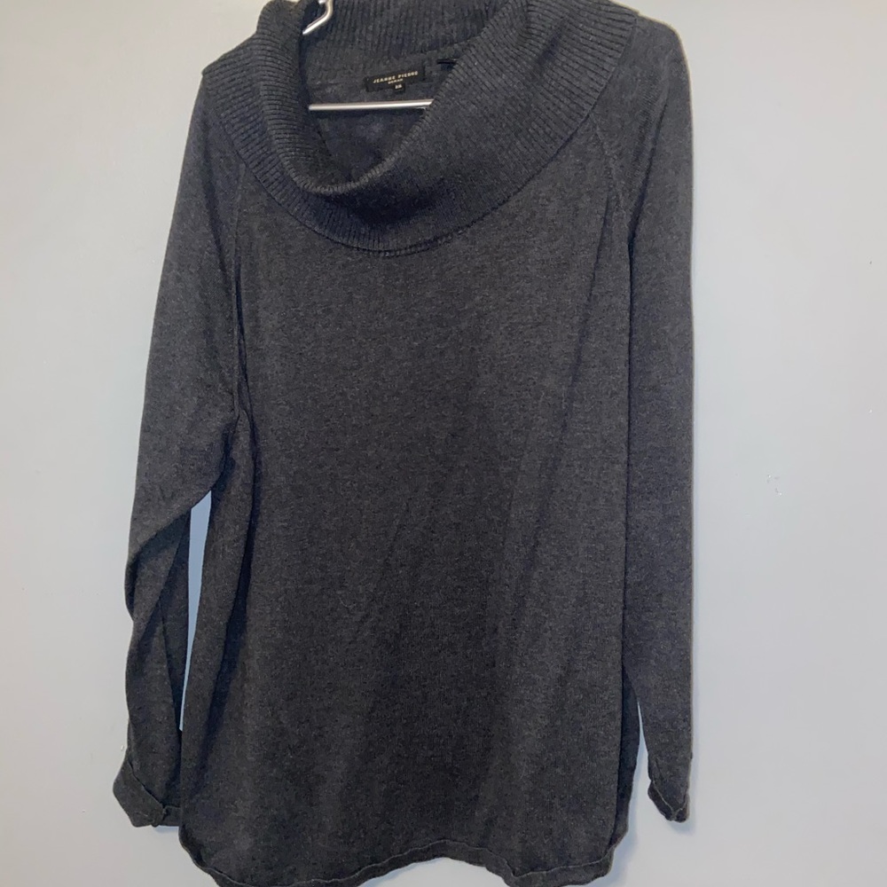Turtle neck sweater